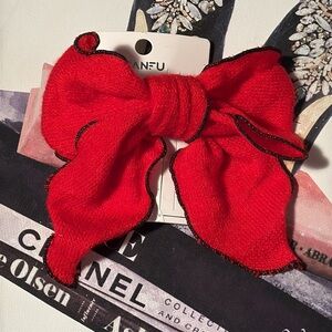 SANFU red and black hair clip/barrette